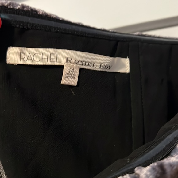 Velour dress with pockets - Picture 3 of 4